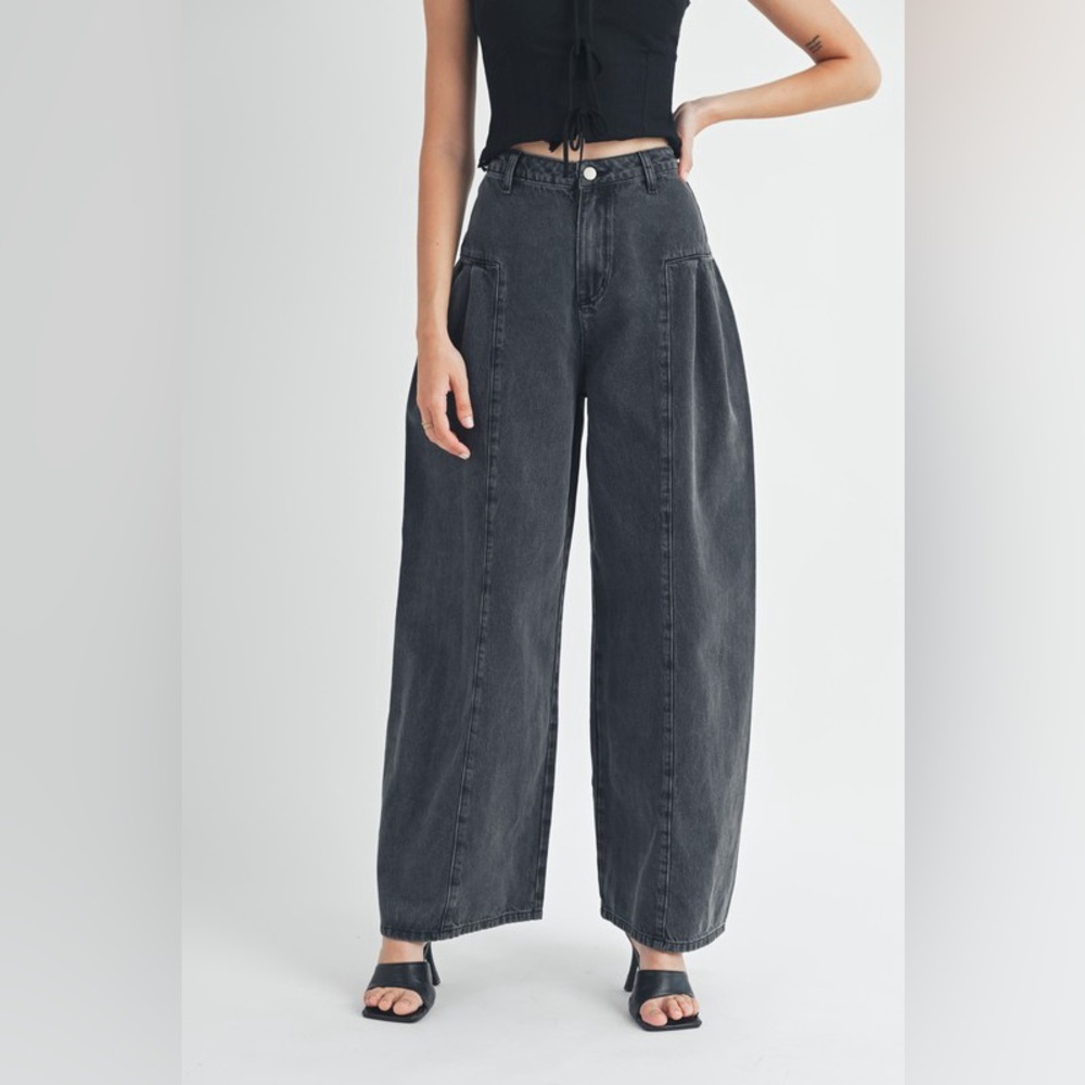 72B. Pleated Wide Leg Pant - Black Wash